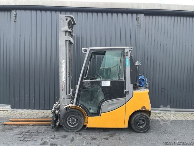 Treibgasstapler Jungheinrich TFG425s