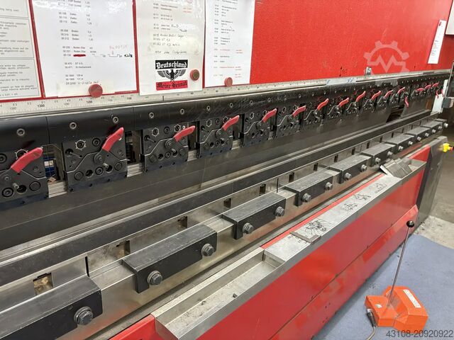 Laser cutting machine Amada HFE M2 2204 8 AXESL
