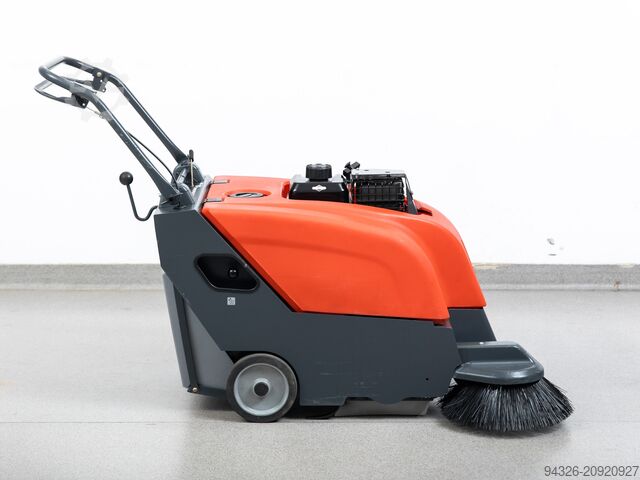 Hako Sweepmaster P650 Sweeper Hako Sweepmaster P650 Benzin - 3525m²/h