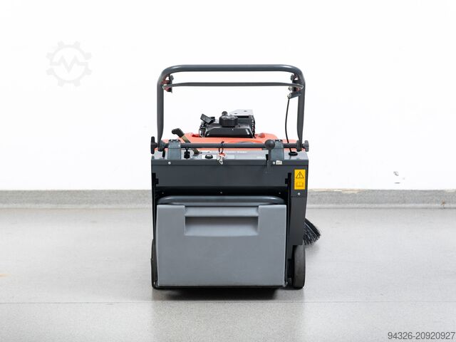 Hako Sweepmaster P650 Sweeper Hako Sweepmaster P650 Benzin - 3525m²/h