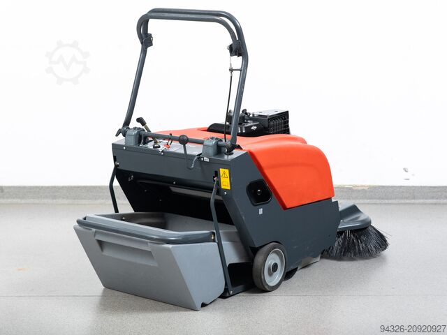 Hako Sweepmaster P650 Sweeper Hako Sweepmaster P650 Benzin - 3525m²/h