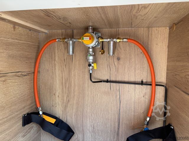 Campervan CLEVER Runner 636 Automatik- Längsbetten - Mj. 2026