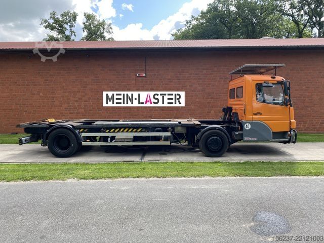 Swap body truck MERCEDES-BENZ Kamag Wiesel Umsetzter Sattelplatte