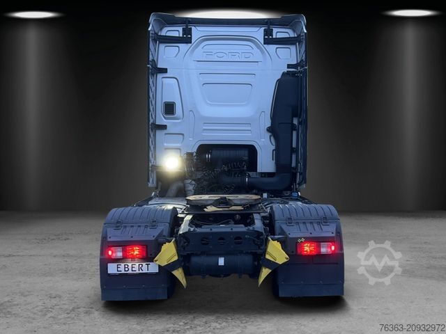 Standard tractor unit FORD F-Max 500 Blackline, 2 Tanks, Intarder