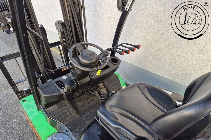 Electric 4-wheeler Hangcha CPD35-XD4-SI21