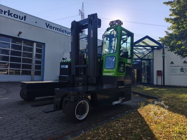 Four-way side loader Combilift C8000ET