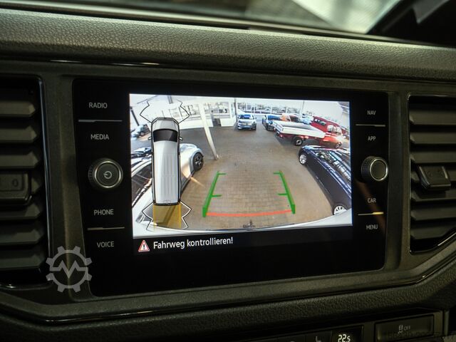 Minibus VW Crafter 35 lang Hochdach AHK LED AHK ACC LED