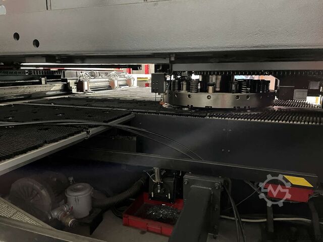 Laser punching press / 4,500 hours Amada LC 2012 C1 NT