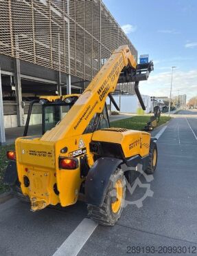 Telescopic forklift JCB 525-60
