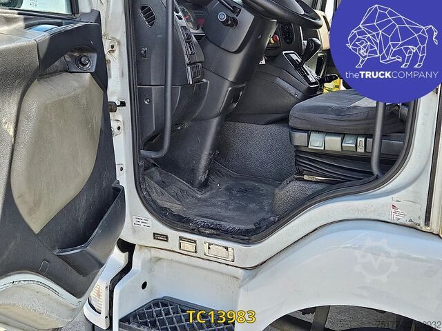 Refuse collection vehicle Renault Midlum 220