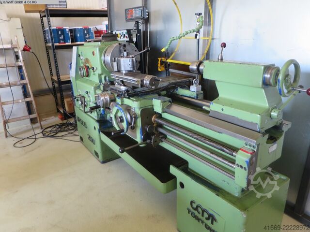 Leit- und Zugspindeldrehmaschine URSUS CMT 250