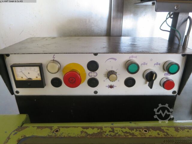 Leit- und Zugspindeldrehmaschine URSUS CMT 250