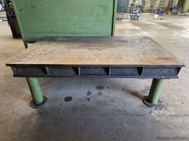 Welding table  