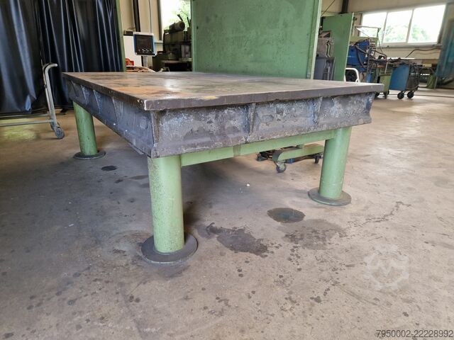 Welding table  