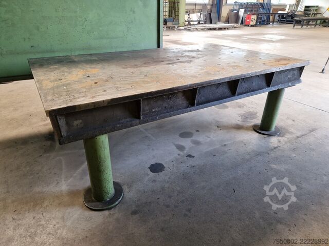 Welding table  