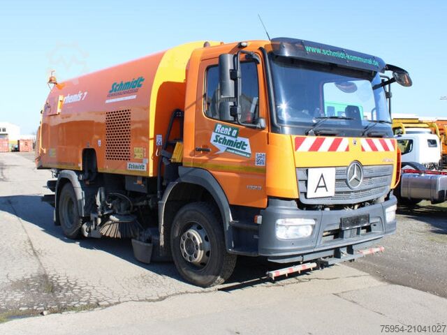 Kehrmaschine Mercedes-Benz Atego 1323 LKO 4x2 / Themis SH7B D/HD