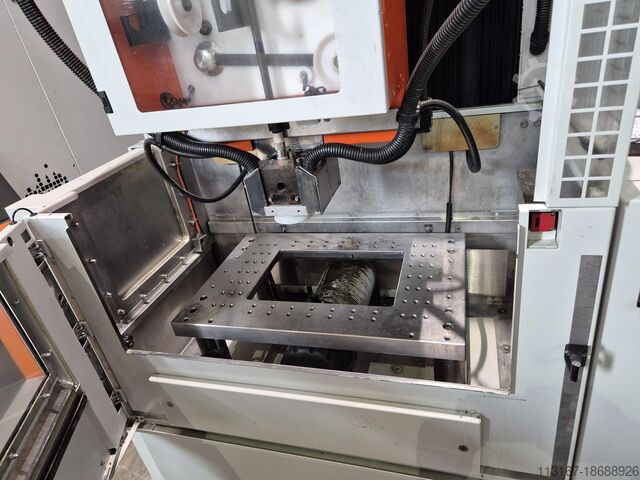 Fadenerodiermaschine Charmilles Robofil 240 CC