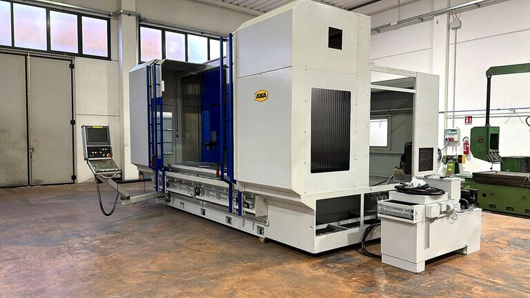 Universal-Bearbeitungszentrum AXA VHC 3-M/2E