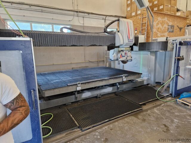 Rotating head bridge saw Emmedue Discovery 5 Achsen Plus
