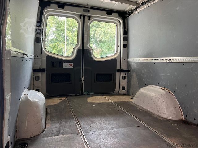 Kastenwagen VOLKSWAGEN Crafter 2,5 TDI Lang *1.Hand*Garantie*AHK*