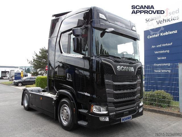 Standard tractor unit Scania S 590 - V8 - FULL AIR - HIGHLINE - 2x TANKs - ACC