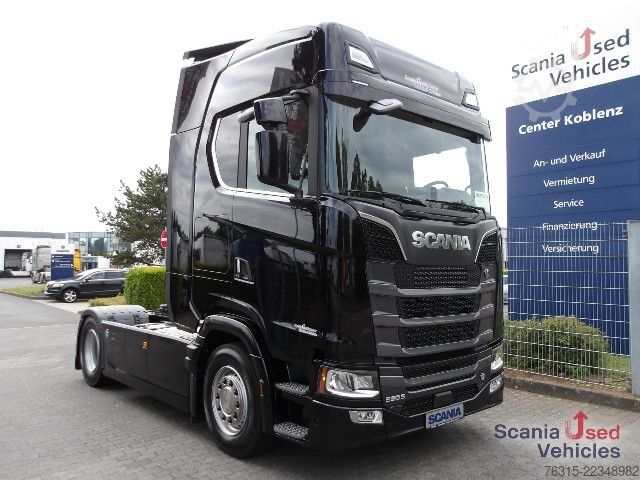 Standard tractor unit Scania S 590 - V8 - FULL AIR - HIGHLINE - 2x TANKs - ACC