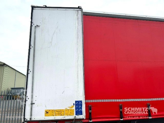 Auflieger mit Pritsche & Plane Kässbohrer Curtainsider Standard