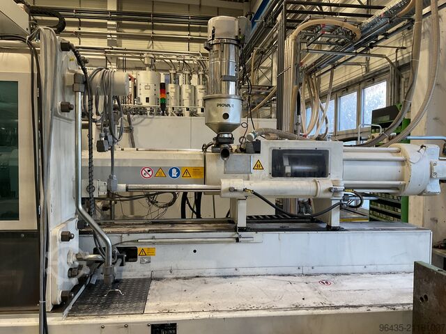 Spritzgießmaschine KraussMaffei CX650-3000