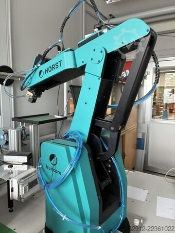 Industrial robot Fruitcore horst900
