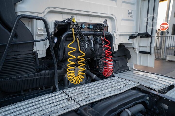 Standard-SZM MAN TGX 18.500 XLX BLS + INTARDER