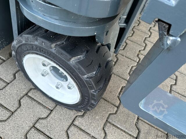 Vierwegestapler Combilift CB3000/LPG /2015 year/ Perfect condition