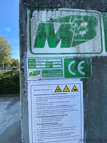 Stationäre Presse Meulenbroek Stationaire pers + container