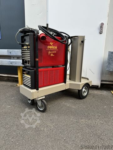 Schweißgerät SELCO Genesis 260GSM