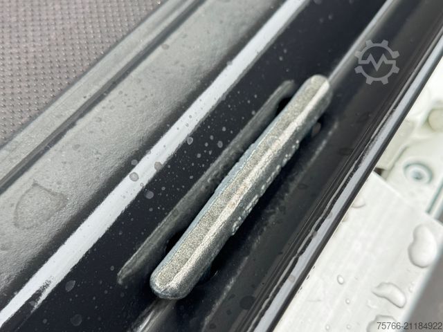 Beverage truck MAN TGM 26.320 L / LBW / LENKACHSE / 20 PAL