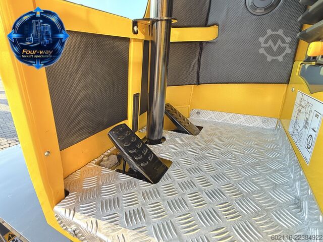 4-way forklift Combilift C3000XL GAS DUPLEX 4550 FORK POSITIONER
