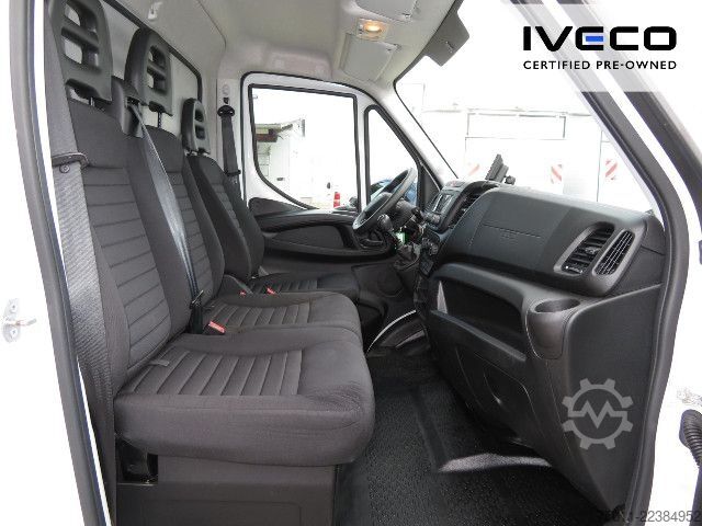 Transporter mit Koffer IVECO Daily 35C16 Koffer/LBW Klima, Kamera