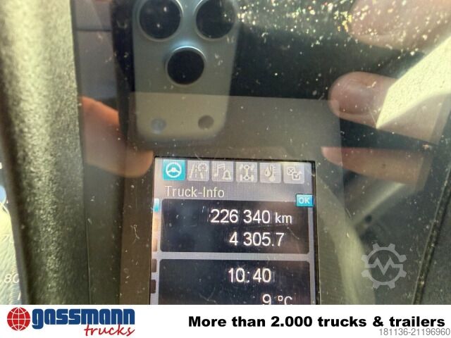 Special purpose truck Unimog U 527 4x4, Kommunalhydraulik, Frontzapfwelle,