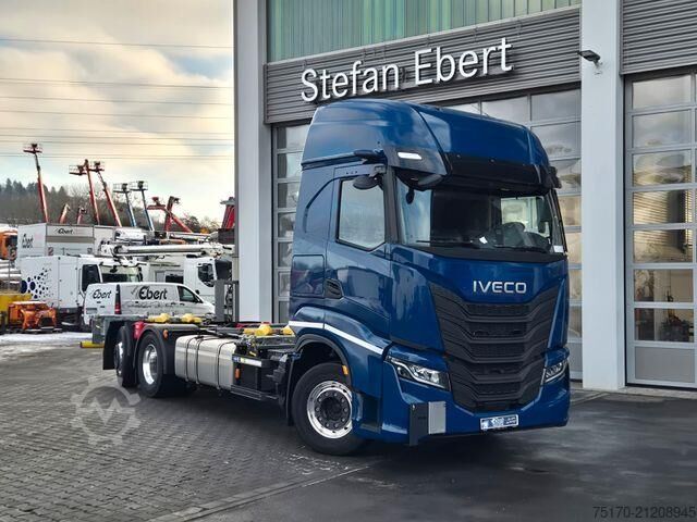 Fahrgestell mit Fahrerhaus Iveco S-Way AS260S50Y/FS CM 6x2 BDF Standklima 2xAHK
