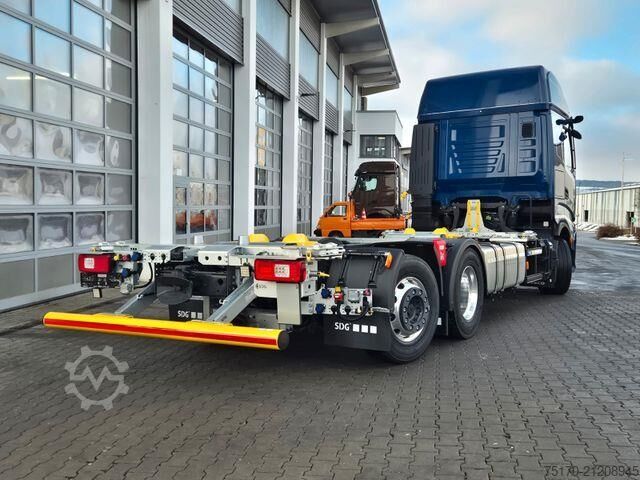 Fahrgestell mit Fahrerhaus Iveco S-Way AS260S50Y/FS CM 6x2 BDF Standklima 2xAHK