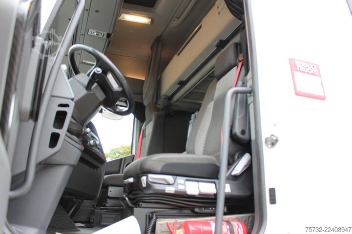 Standard tractor unit Renault T520 Retarder Hi-Sleeper Alu-Felgen VIN:PD 2Stk