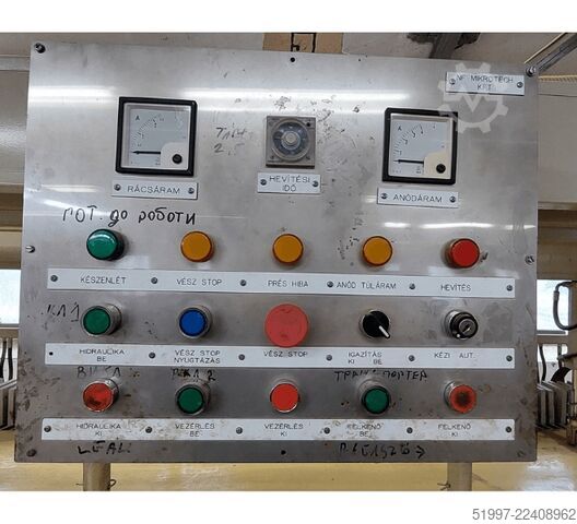 High-frequency press for solid panel NF-Microtech 