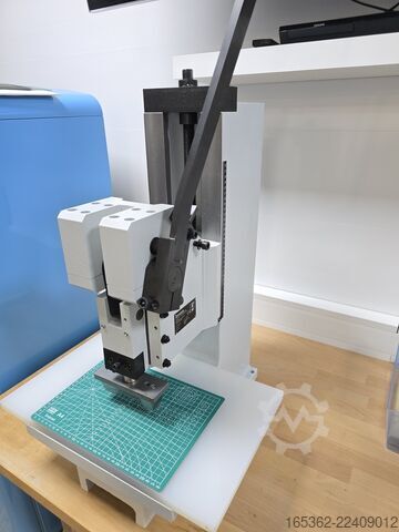 Kniehebelpresse für Kunststoff und Metal GECHTER/Hess 50kN