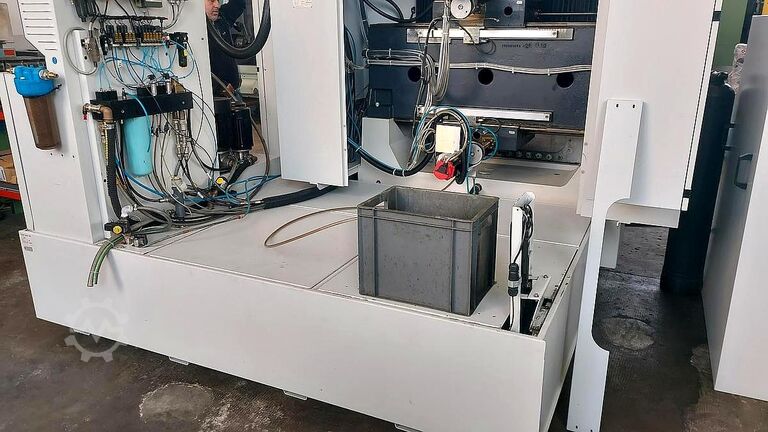 Wire eroding machine CHARMILLES ROBOFIL 440 CC