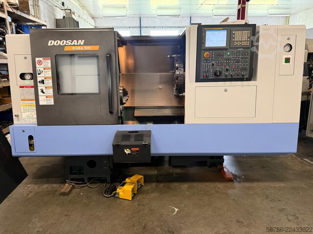 CNC turning and milling center DOOSAN Puma 300B