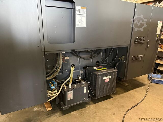 CNC turning and milling center DOOSAN Puma 300B