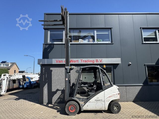 Linde H30D-01 Triplex 465 Freelift / Seitenschieber / 4. Funktion VW Diesel 2006 LINDE H30D-01 Triplo 465 Freelift / Sideshift / 4e Functie VW Diesel 2006