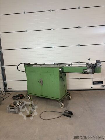 Pipe bending machine Veenstra Doornbuigmachine