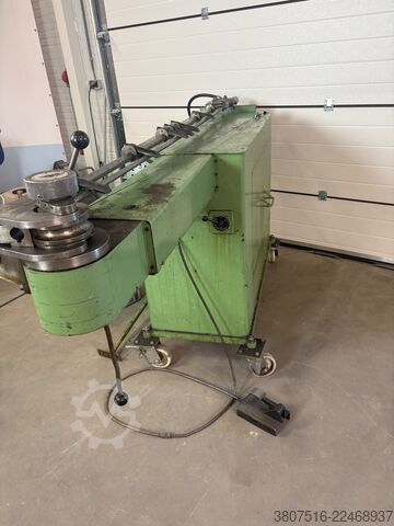 Pipe bending machine Veenstra Doornbuigmachine