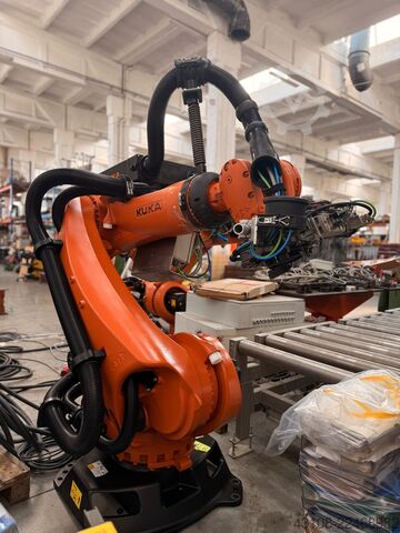 Industrial robot KUKA KR 90 R2700 pro