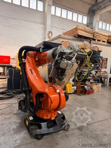 Industrial robot KUKA KR 210 R2700 prime F